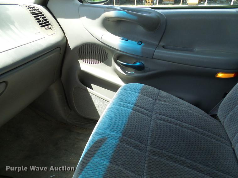 image for item DF7308 1998 Ford F150 SuperCab pickup truck