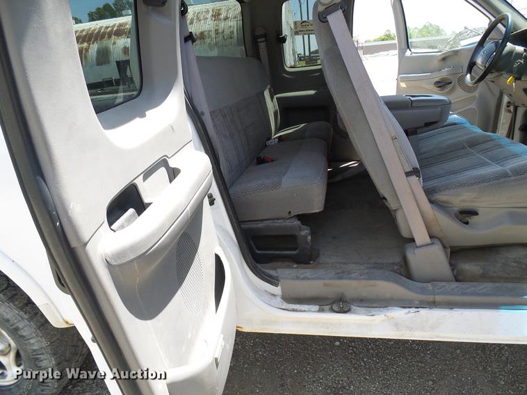 image for item DF7308 1998 Ford F150 SuperCab pickup truck