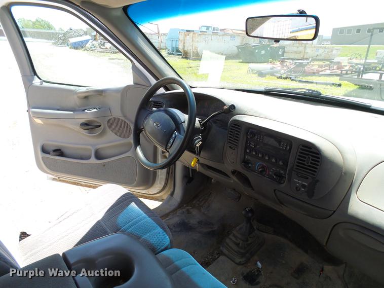 image for item DF7308 1998 Ford F150 SuperCab pickup truck