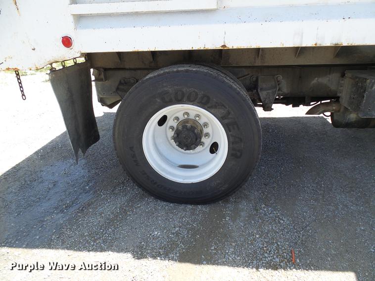 image for item DF7309 1992 Ford L8000 dump truck