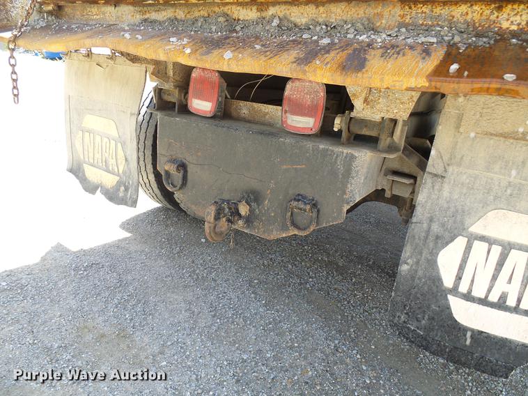 image for item DF7309 1992 Ford L8000 dump truck