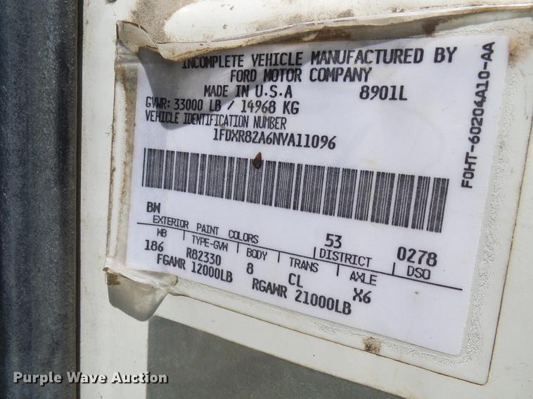 image for item DF7309 1992 Ford L8000 dump truck