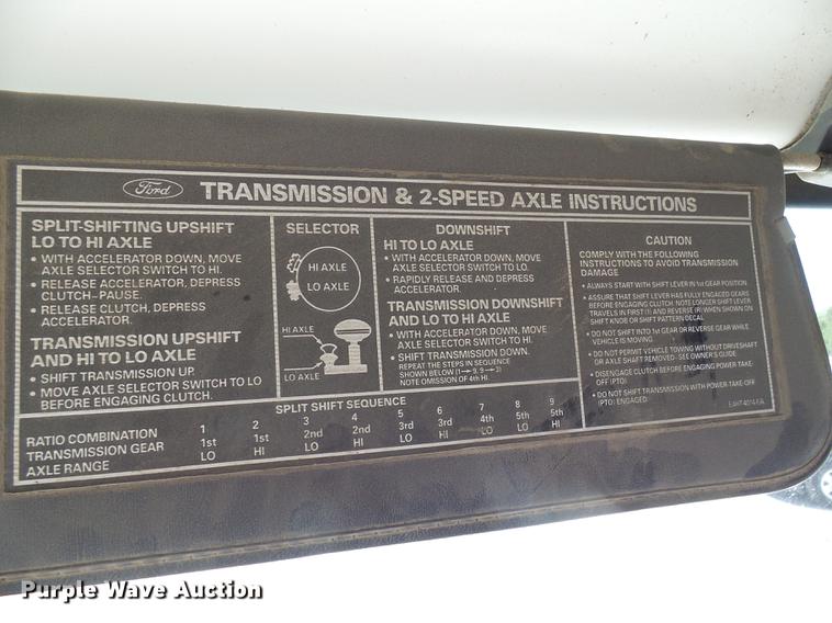 image for item DF7309 1992 Ford L8000 dump truck