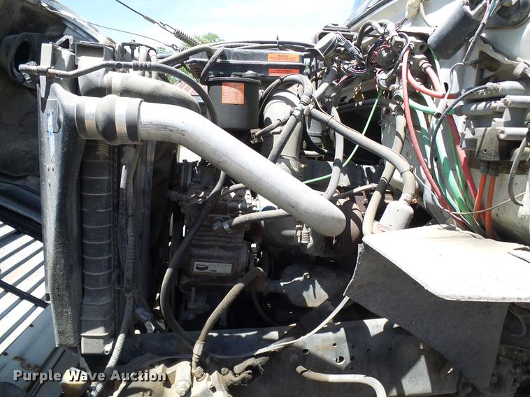 image for item DF7309 1992 Ford L8000 dump truck