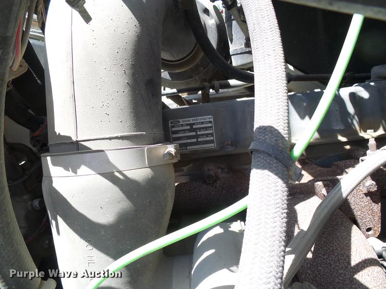 image for item DF7309 1992 Ford L8000 dump truck