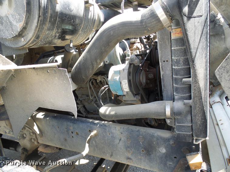 image for item DF7309 1992 Ford L8000 dump truck