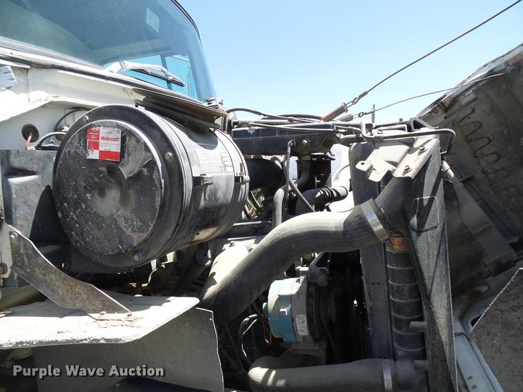 image for item DF7309 1992 Ford L8000 dump truck