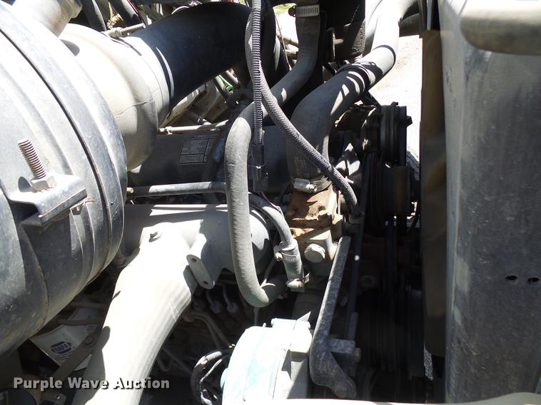 image for item DF7309 1992 Ford L8000 dump truck