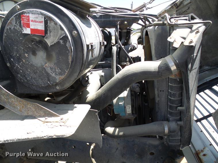 image for item DF7309 1992 Ford L8000 dump truck