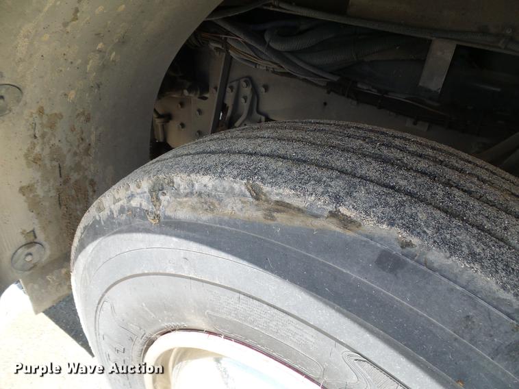 image for item DF7311 1995 Spartan DA405-2142 fire truck