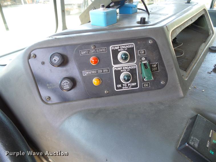 image for item DF7311 1995 Spartan DA405-2142 fire truck