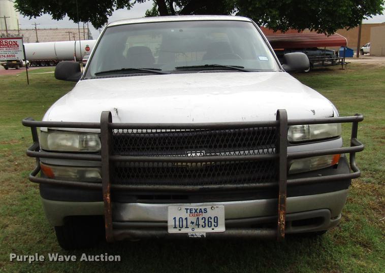 image for item DF8023 2001 Chevrolet Silverado 1500 Ext. Cab pickup truck