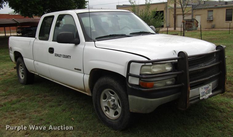 image for item DF8023 2001 Chevrolet Silverado 1500 Ext. Cab pickup truck