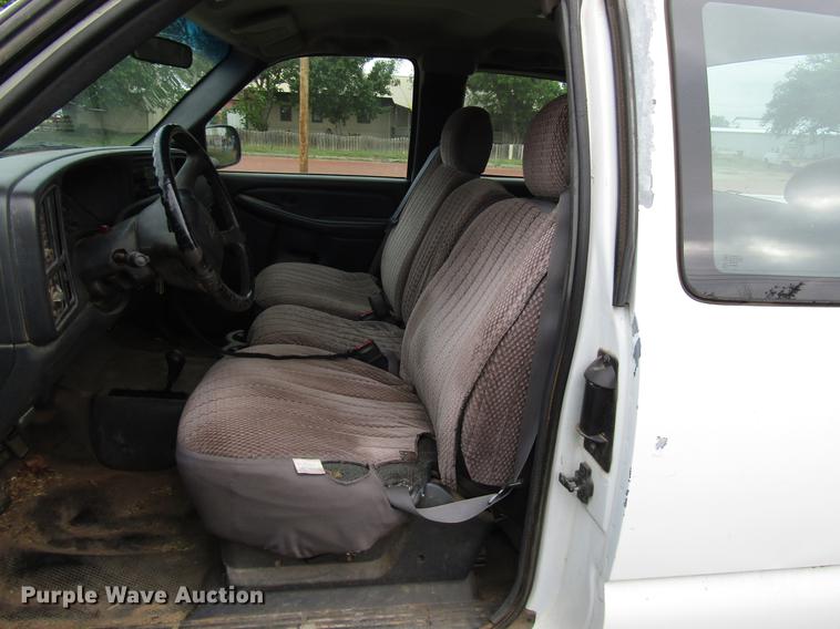 image for item DF8023 2001 Chevrolet Silverado 1500 Ext. Cab pickup truck