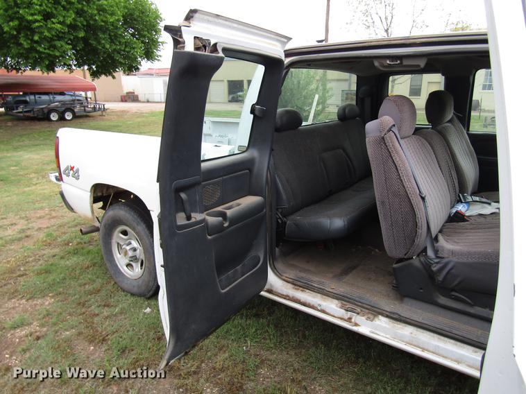 image for item DF8023 2001 Chevrolet Silverado 1500 Ext. Cab pickup truck