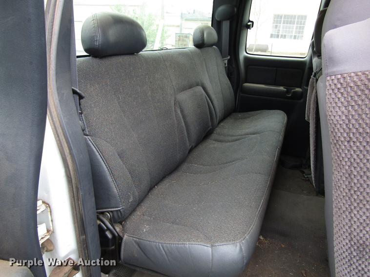 image for item DF8023 2001 Chevrolet Silverado 1500 Ext. Cab pickup truck