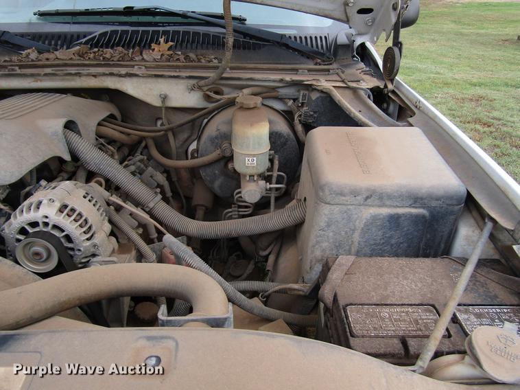 image for item DF8023 2001 Chevrolet Silverado 1500 Ext. Cab pickup truck