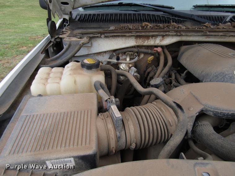 image for item DF8023 2001 Chevrolet Silverado 1500 Ext. Cab pickup truck