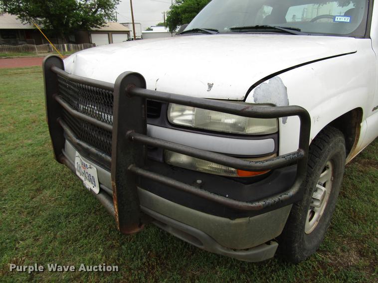 image for item DF8023 2001 Chevrolet Silverado 1500 Ext. Cab pickup truck