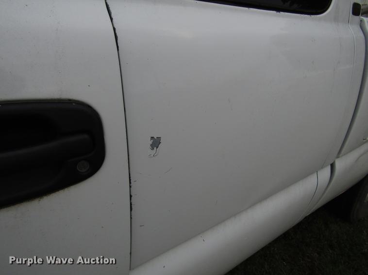 image for item DF8023 2001 Chevrolet Silverado 1500 Ext. Cab pickup truck