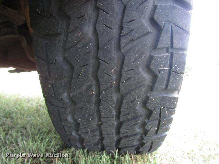 image for item DF8023 2001 Chevrolet Silverado 1500 Ext. Cab pickup truck