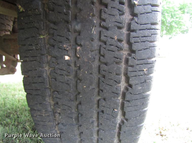 image for item DF8023 2001 Chevrolet Silverado 1500 Ext. Cab pickup truck