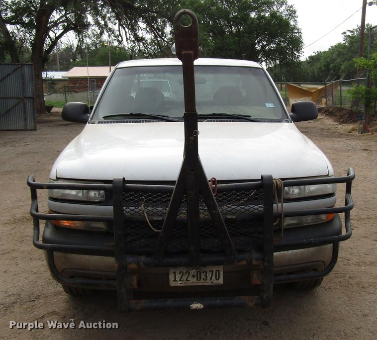 image for item DF8025 2001 Chevrolet Silverado 1500 Ext. Cab pickup truck