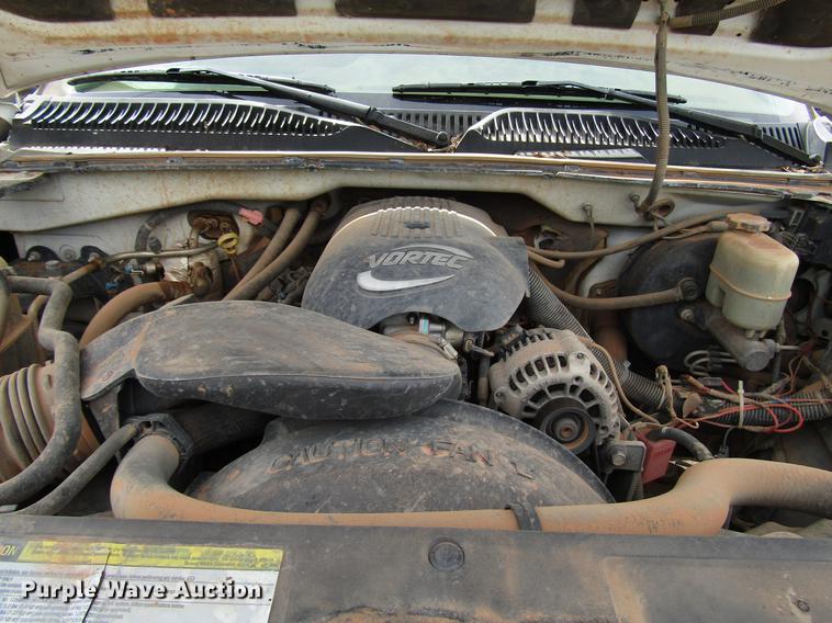 image for item DF8025 2001 Chevrolet Silverado 1500 Ext. Cab pickup truck