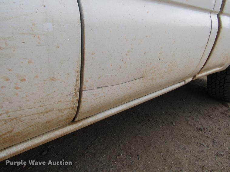 image for item DF8025 2001 Chevrolet Silverado 1500 Ext. Cab pickup truck