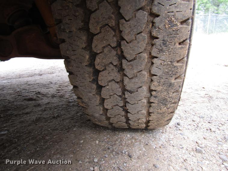 image for item DF8025 2001 Chevrolet Silverado 1500 Ext. Cab pickup truck