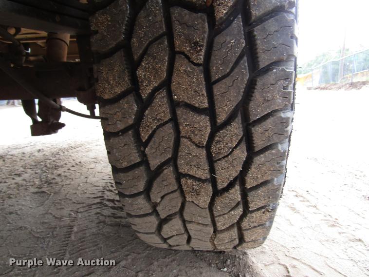 image for item DF8025 2001 Chevrolet Silverado 1500 Ext. Cab pickup truck