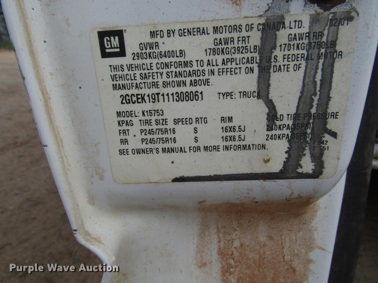 image for item DF8025 2001 Chevrolet Silverado 1500 Ext. Cab pickup truck