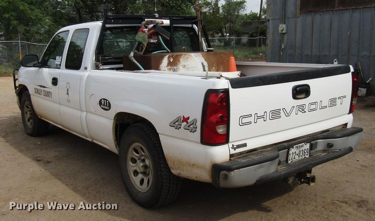 image for item DF8026 2005 Chevrolet Silverado 1500 Ext. Cab pickup truck