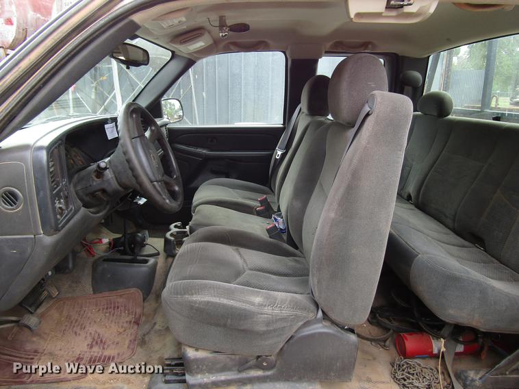 image for item DF8026 2005 Chevrolet Silverado 1500 Ext. Cab pickup truck