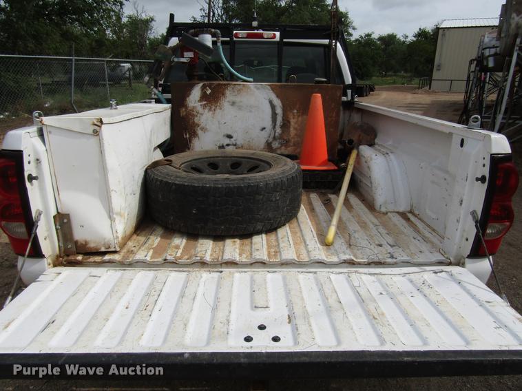 image for item DF8026 2005 Chevrolet Silverado 1500 Ext. Cab pickup truck