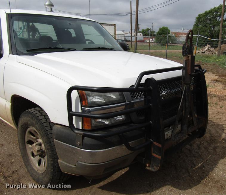 image for item DF8026 2005 Chevrolet Silverado 1500 Ext. Cab pickup truck
