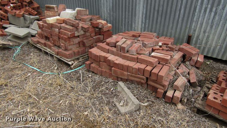 image for item DF8034 Red bricks