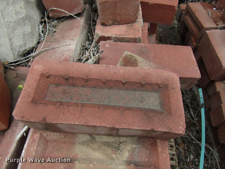 image for item DF8034 Red bricks