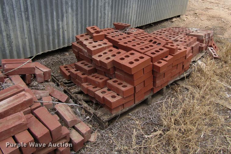 image for item DF8035 Red bricks