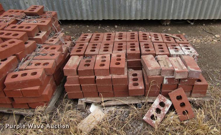 image for item DF8035 Red bricks