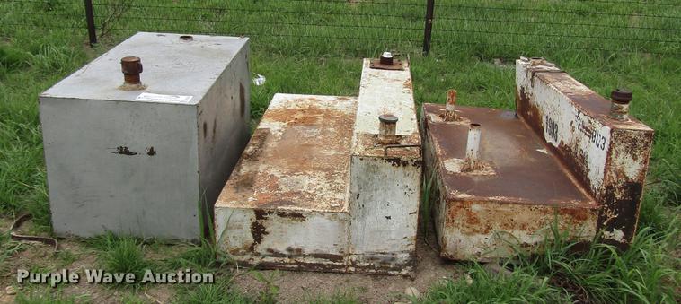 image for item DF8036 (3) fuel tanks