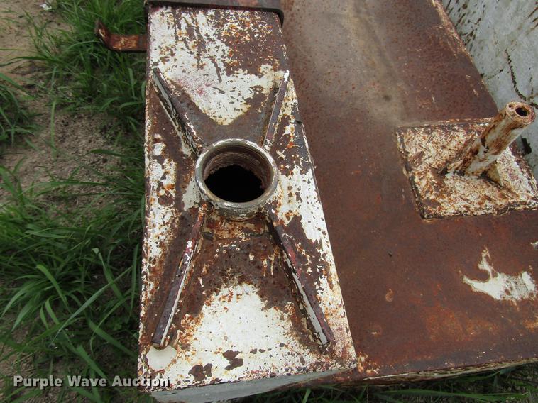 image for item DF8036 (3) fuel tanks