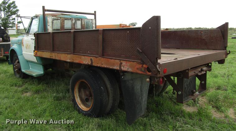 image for item DF8037 1970 GMC 5500 dump truck