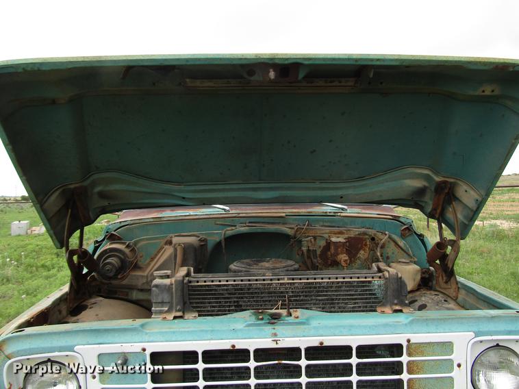 image for item DF8037 1970 GMC 5500 dump truck