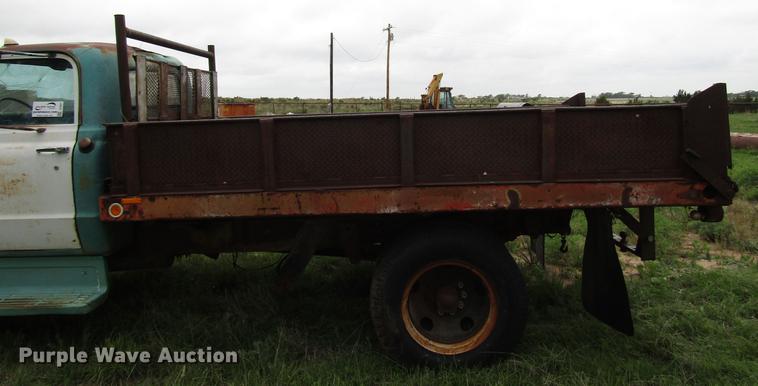 image for item DF8037 1970 GMC 5500 dump truck