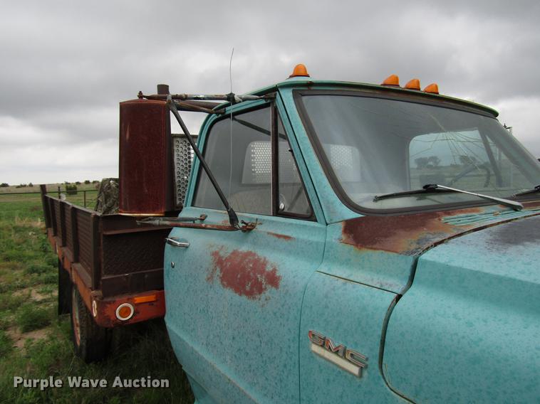 image for item DF8037 1970 GMC 5500 dump truck