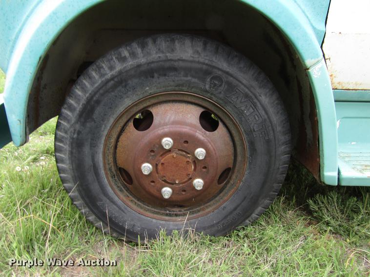 image for item DF8037 1970 GMC 5500 dump truck