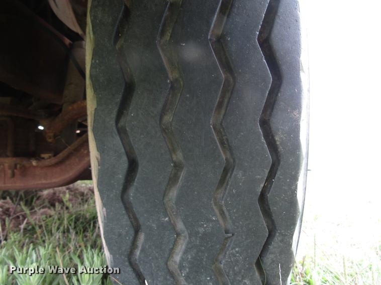 image for item DF8037 1970 GMC 5500 dump truck