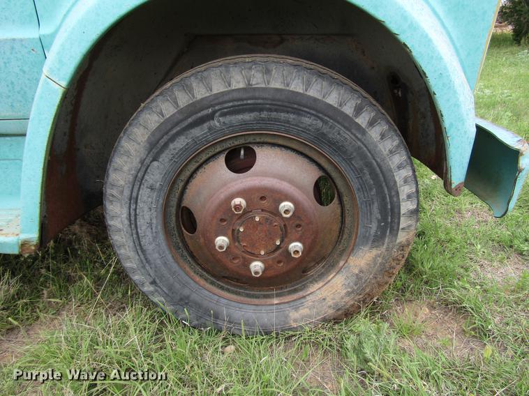 image for item DF8037 1970 GMC 5500 dump truck