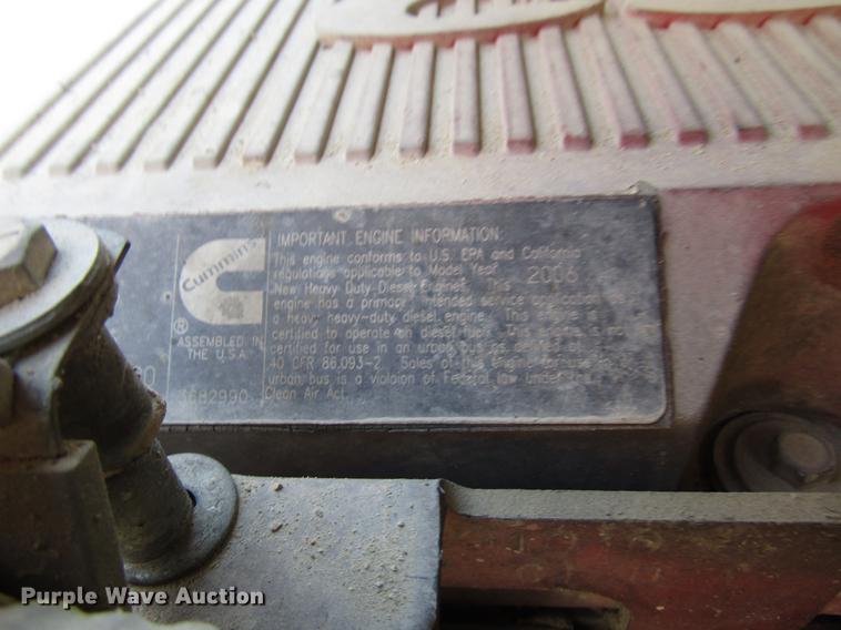 image for item DF8078 2005 International 9900i semi truck